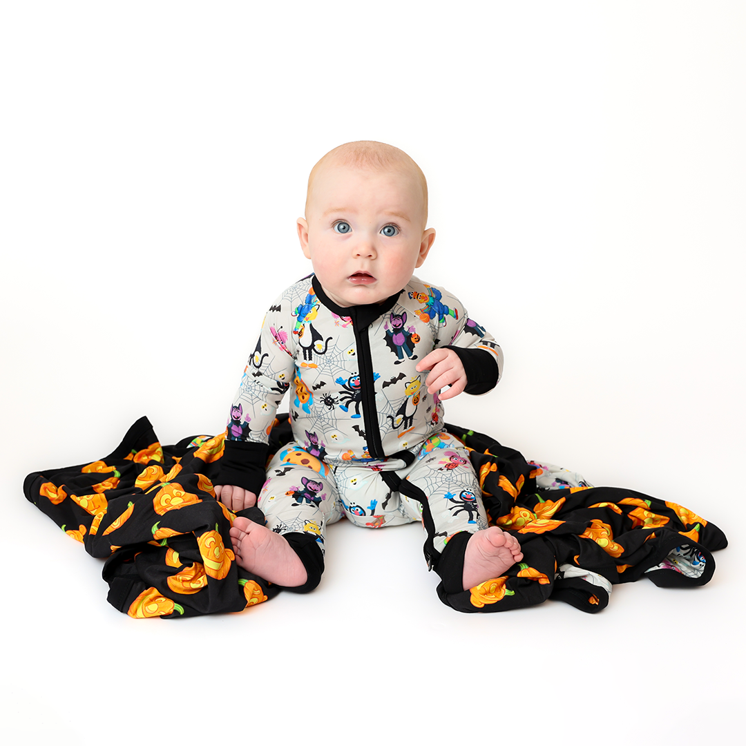 Too Cute To Spook | The Pick Of The Patch Bamboo Adult Blanket (50x65) | Sesame Street