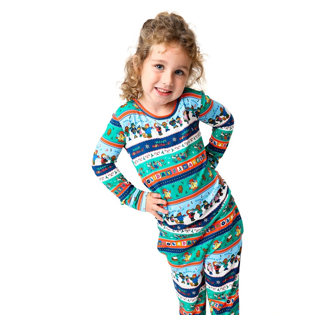 Arthur™ & Friends Happy Holidays Kids Two Piece Lounge Set | Arthur™