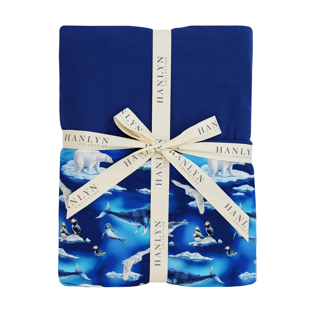 The Arctic Circle plushFamily Bamboo Blanket (50x65)